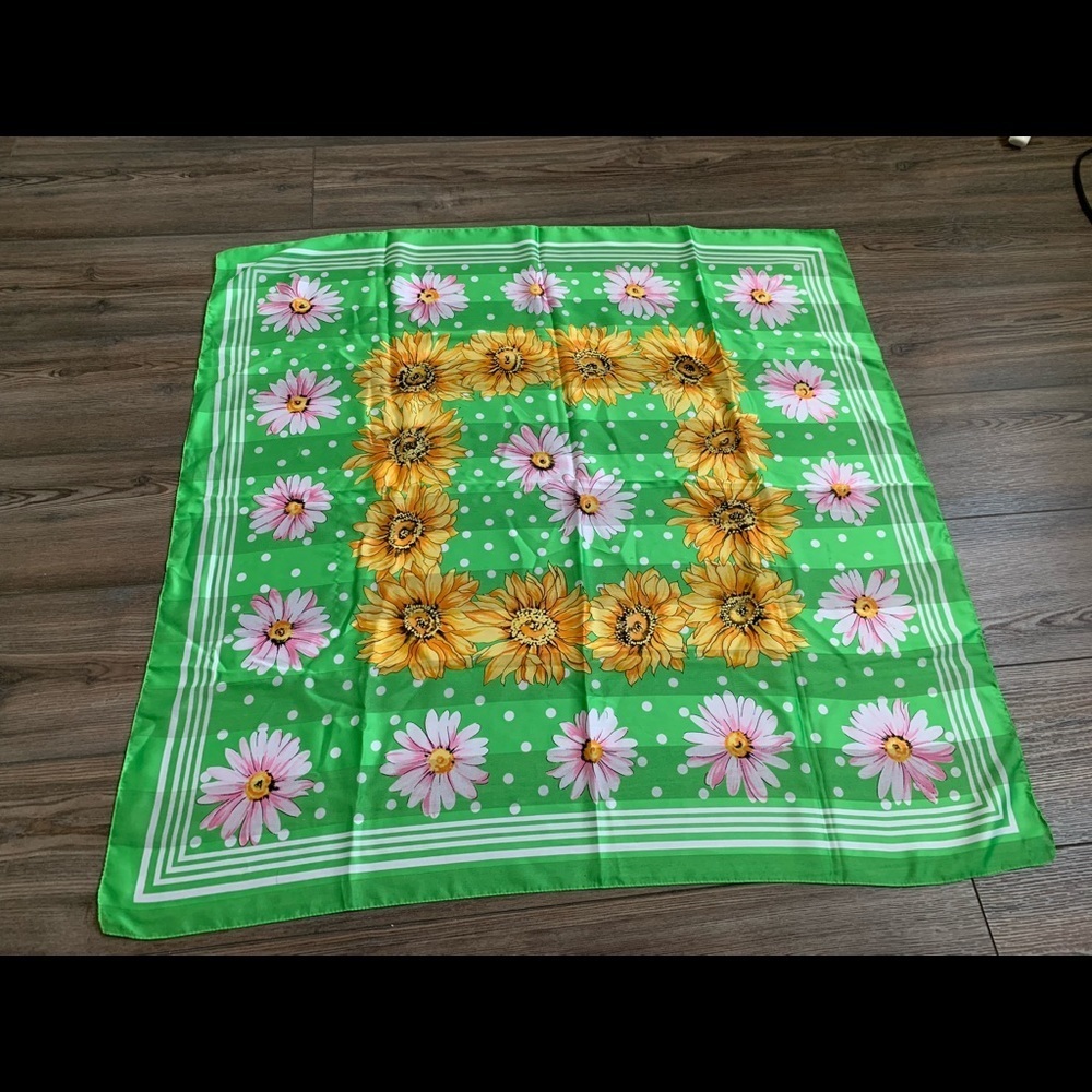 Floral Green Scarf with Sunflower and Daisy Print